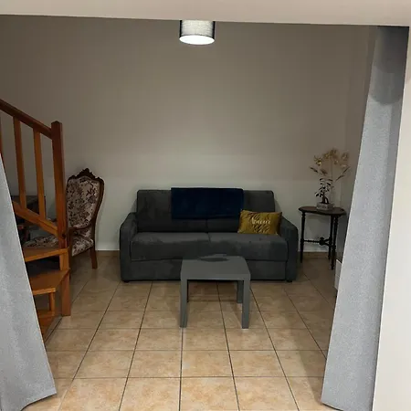 Holiday home Charmante Maison Au Calme *