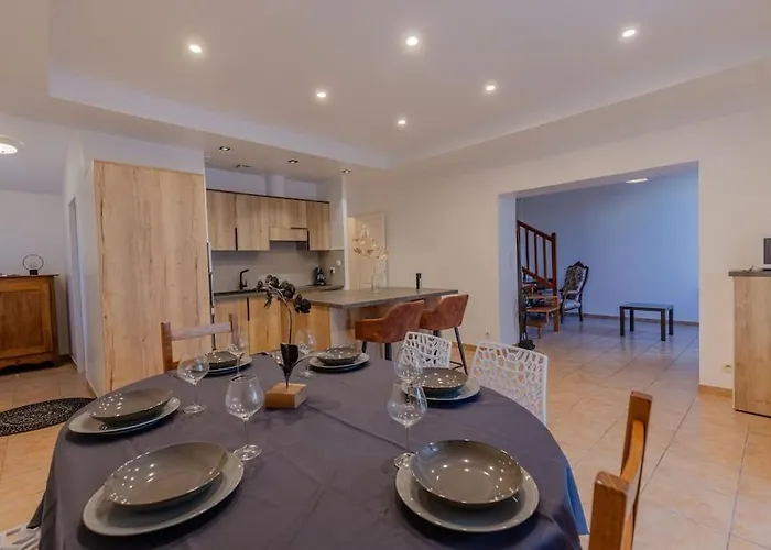 Holiday home Charmante Maison Au Calme