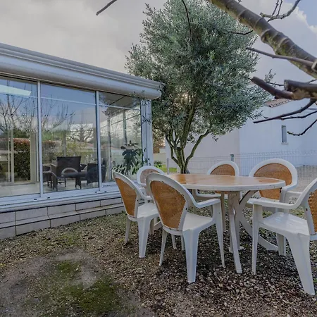 Holiday home Charmante Maison Au Calme