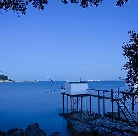 Holiday home Charmante Maison Au Calme